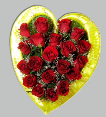  Passoniate Heart Shape Red Rose Arrangement 