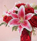 Passionate Pink Oriental Lilies N Roses in Vase.