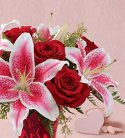 Passionate Pink Oriental Lilies N Roses in Vase.