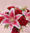 Passionate Pink Oriental Lilies N Roses in Vase.